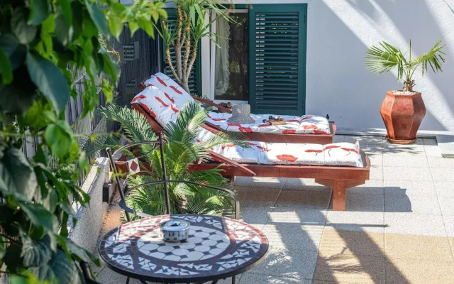 Modern Apartment in Arbanija with Hot Tub