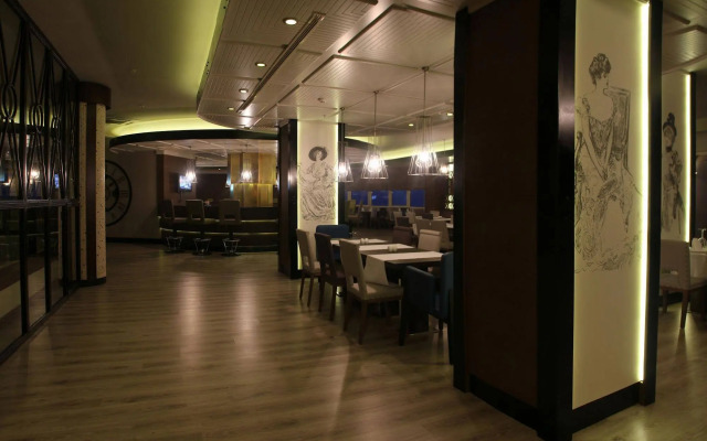 Goldcity Hotel