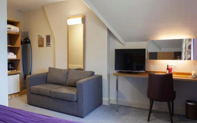 The Corner House Hotel