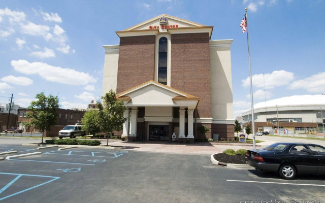 Holiday Inn Express & Suites Indianapolis Dtn-Conv Ctr Area by IHG