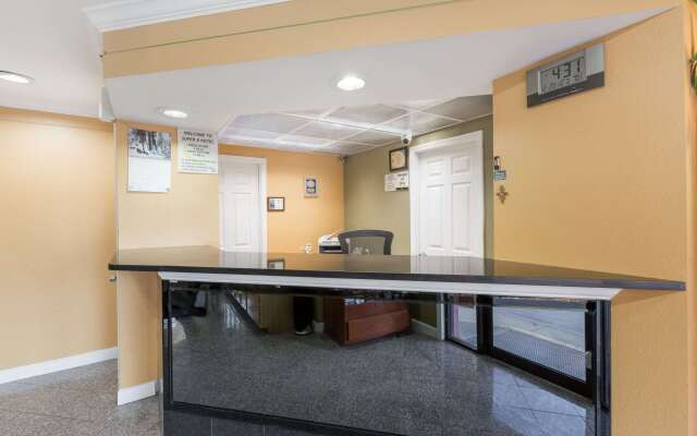 Super 8 by Wyndham Indianapolis/Southport Rd