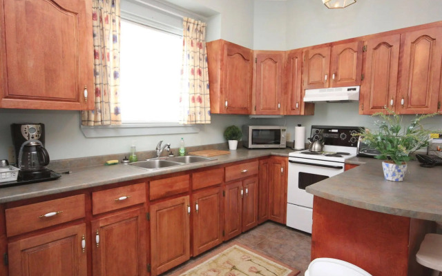 Saint Andrews Inn & Suites