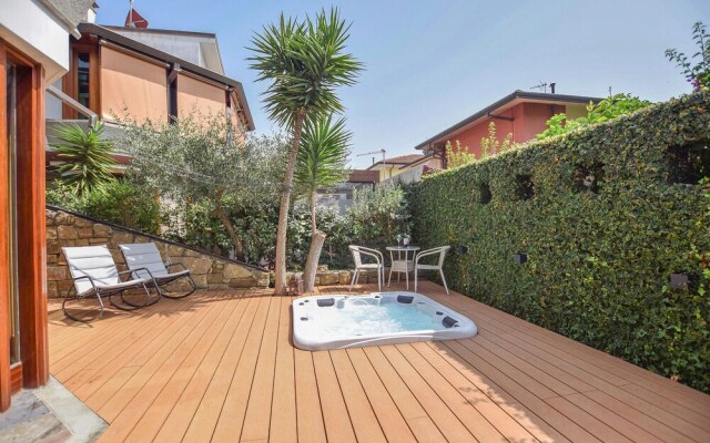 Nice Home in Lido di Camaiore With Wifi and 3 Bedrooms