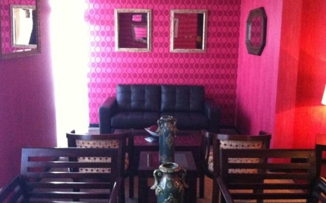 Hotel Florencia Suites & Apartments
