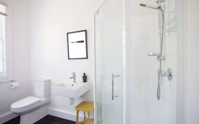 The Old Oak Boutique Hotel