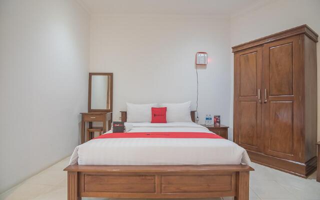 RedDoorz near Jatinangor Town Square
