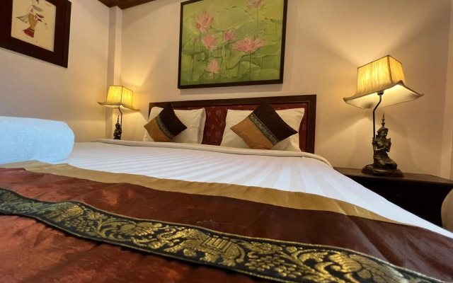 Pha Thai House