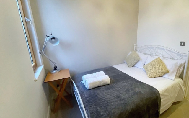Central 2-bed Apartment in Greater Manchester