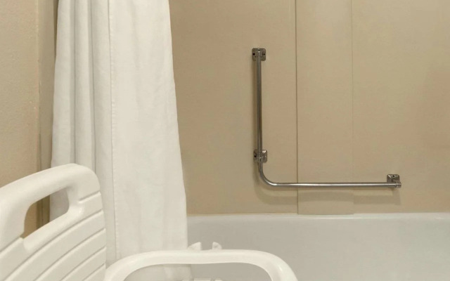 Ramada Burlington Hotel and Conference Center