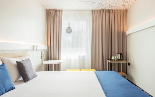 Premium Double room (full double bed)