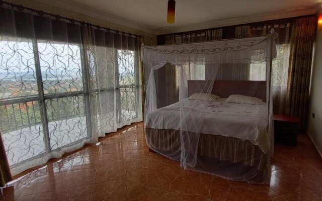 4 Bedroom Lake View House in Buziga