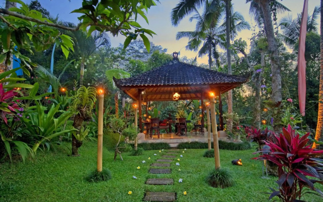The Mahogany Villa