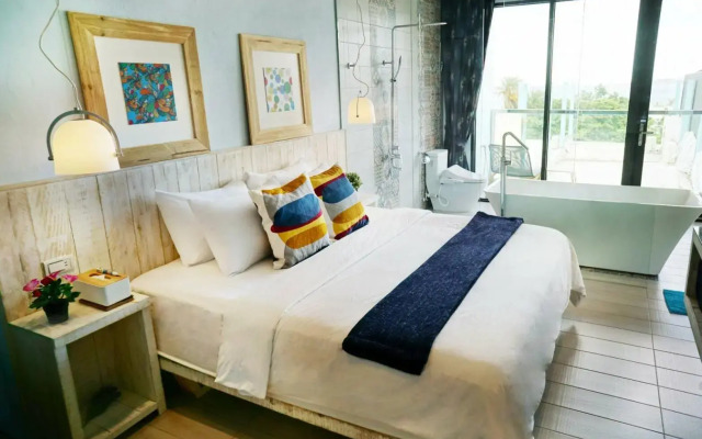 Azure Inn