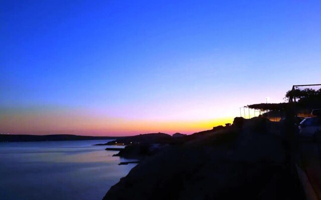 1 Bed Flat - Sleeps 2 - Parking - Wifi