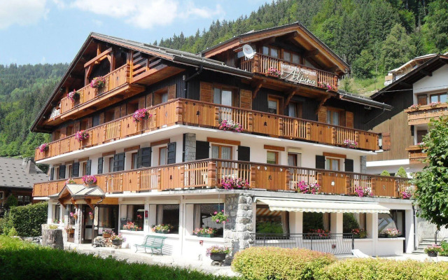 Hotel Alpina