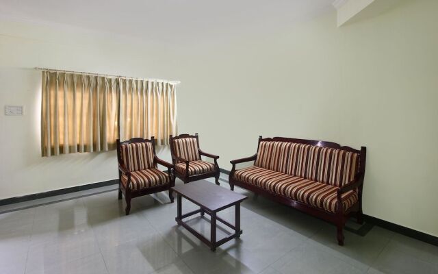 2006 Apartment Begumpet