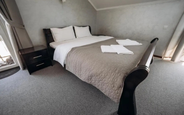 Hotel Avalon