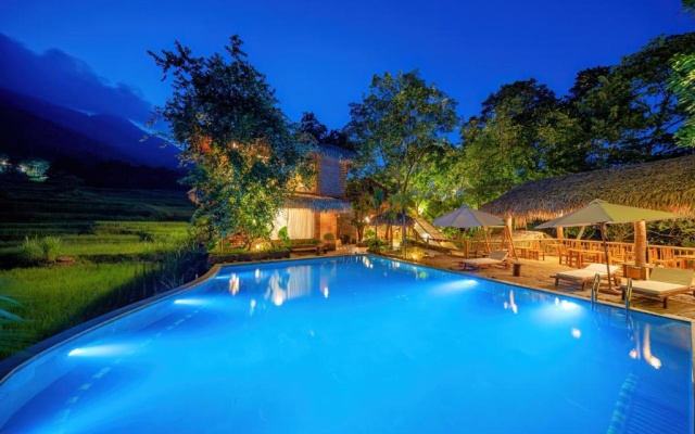 Puluong Luna Resort – Pool – Ba Thuoc