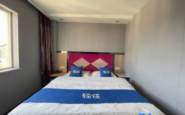 Qingzhu·Hotel (Shanghai Qingpu Xincheng Subway Station)