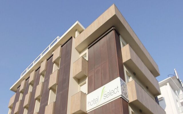 Hotel Select Suites & Spa / Apartments