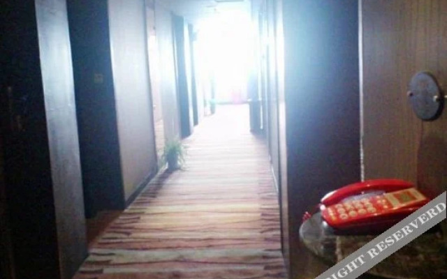 Wanhao Business Hotel Yichuan