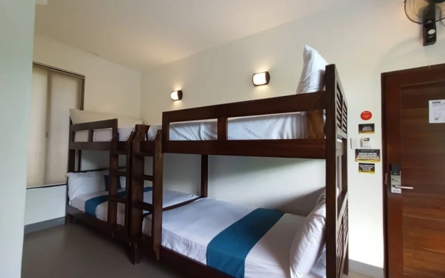 Anton's Loft Designer Resort Pansol