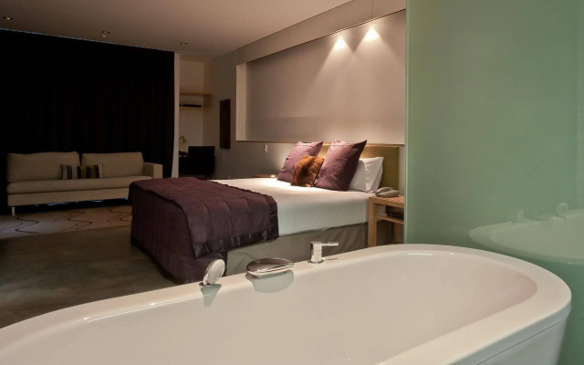 The Arrow Hotel