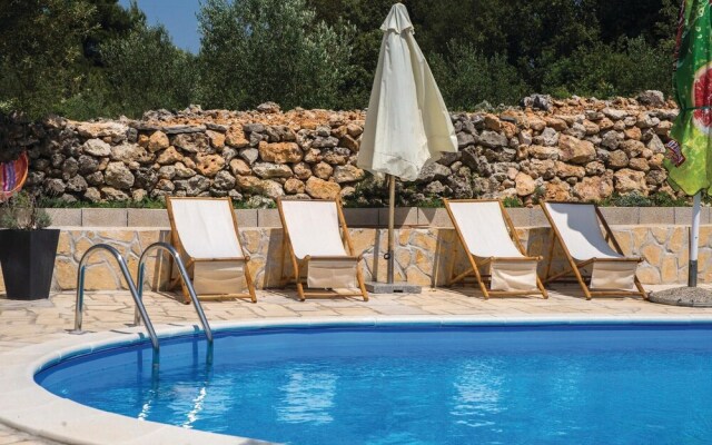 Stunning Home in Zdrelac With Wifi and 4 Bedrooms