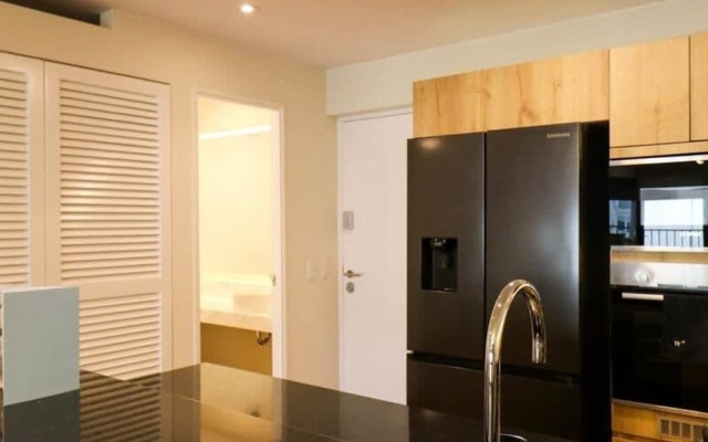 w Spectacular 1BR With Balcony in Miraflores