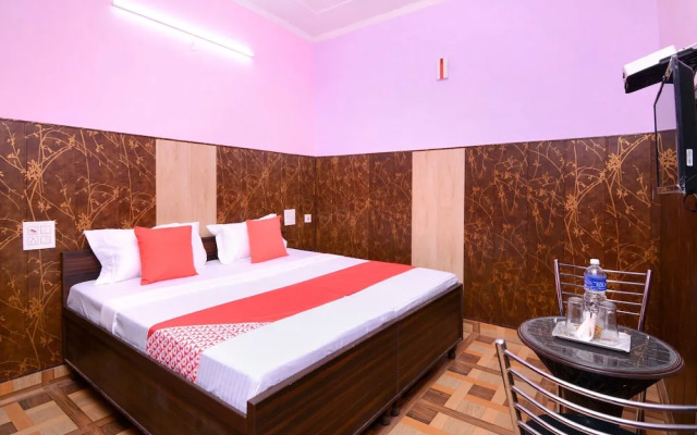 OYO 28097 Hotel Park View