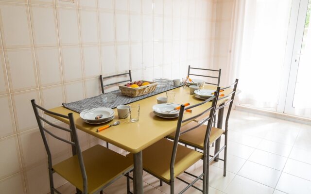 A10 - Windmill Park 1 Bed With Pool