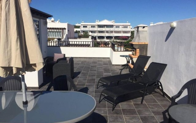 Lovely 3-Bedroom Penthouse With Seaview