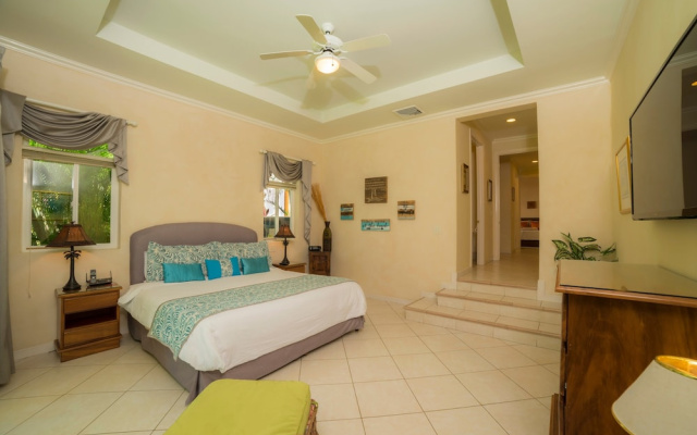 Colina 9E 2 bdr Garden View in Los Suenos