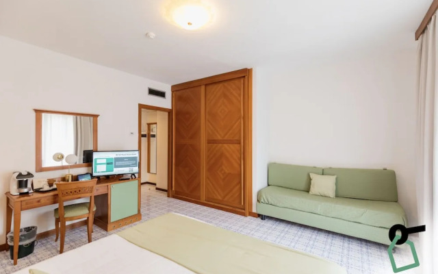 HOTIDAY Room Collection - Sorrento