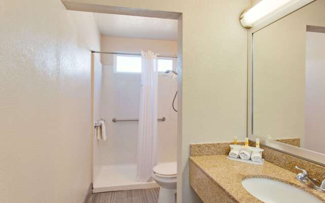 Days Inn by Wyndham Chowchilla Gateway to Yosemite