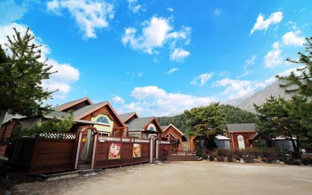 Pocheon Dalbitjungwon Pension