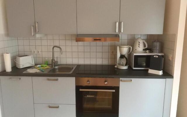 2-Zi-Ferienwohnung-Mueritzblick-direkt-am-Seeufer-perfekte-Lage-barrierefrei