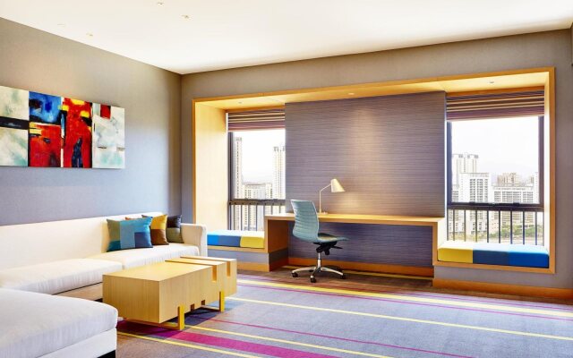 Aloft Dongguan Dynamic Town