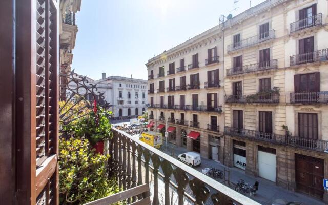 El Born Guest House by Casa Consell