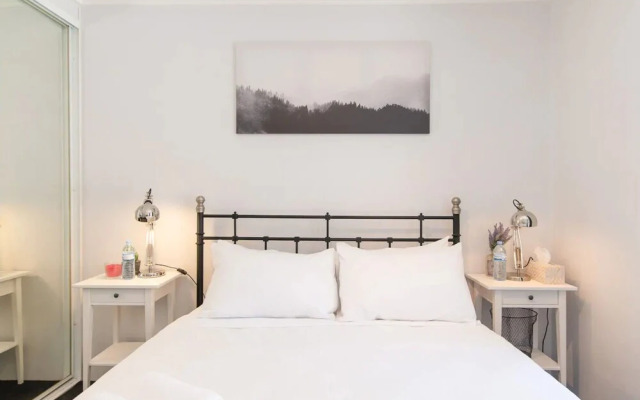 Peaceful Oasis in Randwick With Private Garden Patio