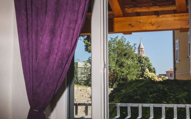 Sir George Luxury Suites