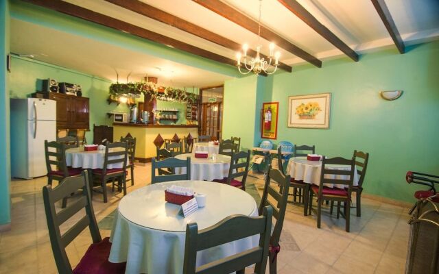 Apart Hotel Géminis