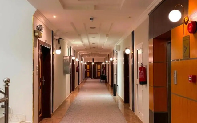 Taj Al Hamra Hotel