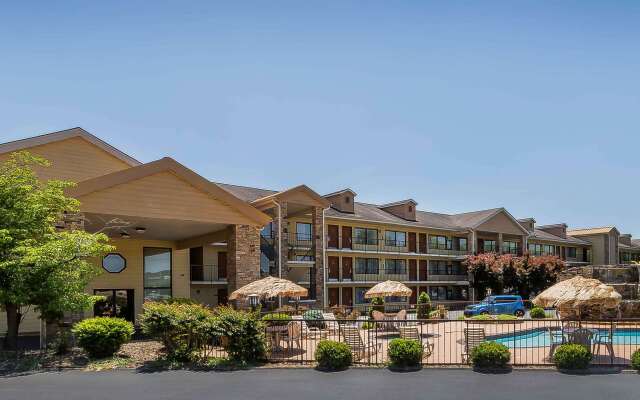 Quality Inn & Suites Sevierville - Pigeon Forge