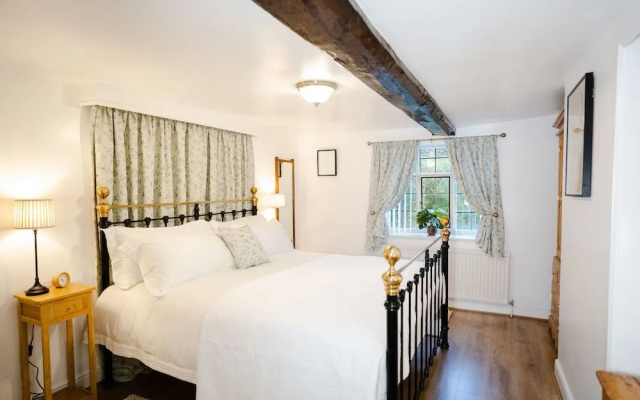 Hovell Hall B&B