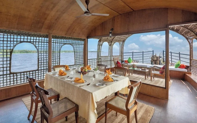Kumarakom Lake Resort