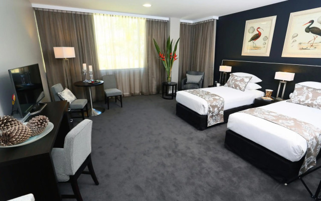 Springfield Lakes Boutique Hotel