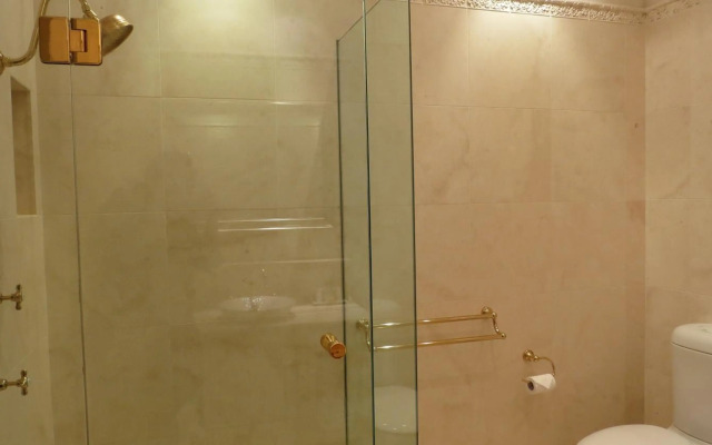 Victoria's at Ewingsdale