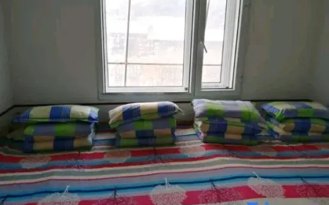 Xuegu Jinhe Family Hostel