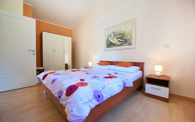 Villa 377